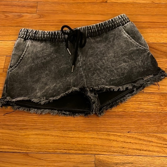 Ladies Superdry‎ Knitted Denim Shorts Size 28 🔥 - Picture 1 of 7